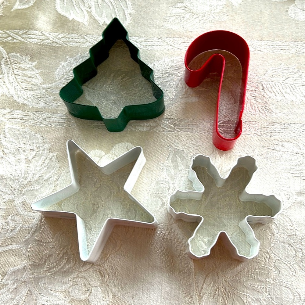 Free with purchase- Christmas cookies cuters